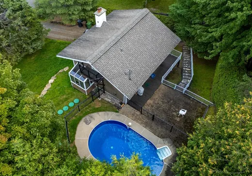 Maison à vendre - 50 Ch. du Domaine-Pagé, Saint-Sauveur, J0R 1R3