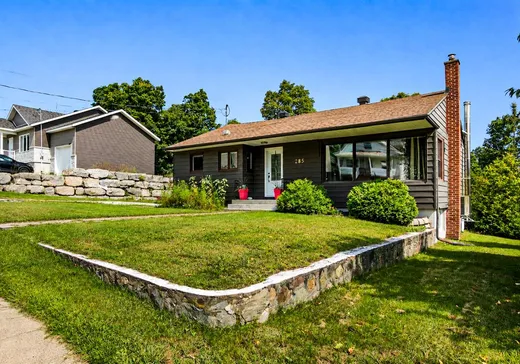 House for sale - 285 Rue Park, Brownsburg-Chatham, J8G 3A3