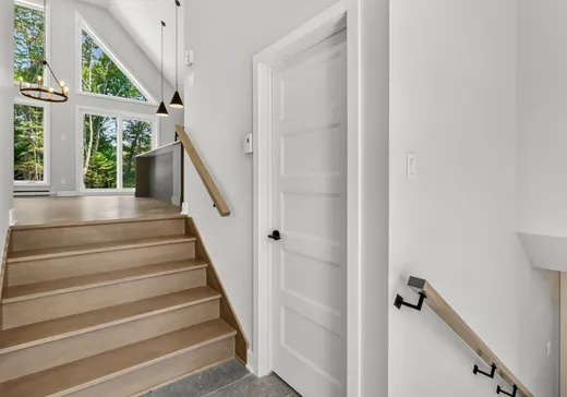 Maison à étages à vendre - 576 Rue des Générations, Saint-Colomban, J5K0R5