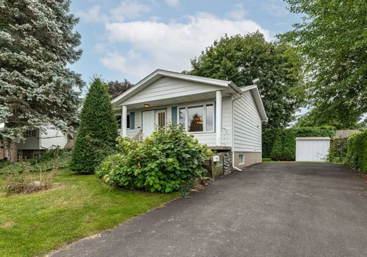 Maison à étages à vendre - 1010 Rue Girard, Beloeil, J3G5Z3