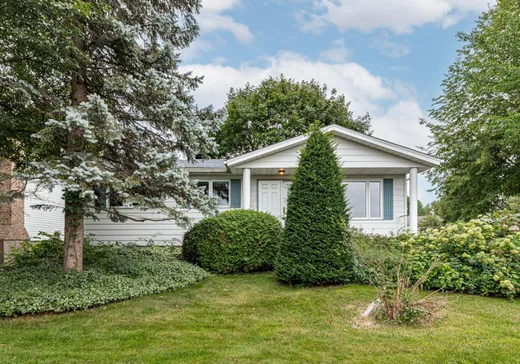 Maison à vendre - 1010 Rue Girard, Beloeil, J3G 5Z3