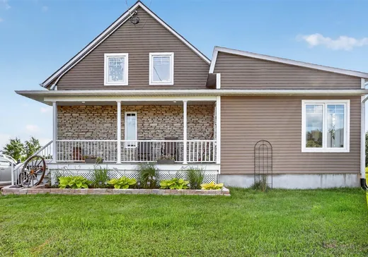 House for sale - 221 1er Rang S., Charette, G0X 1E0