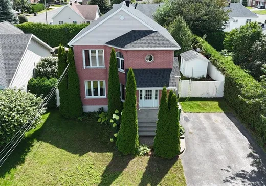 Maison à étages à vendre - 1380 Rue Paris, Drummondville, J2C8T1