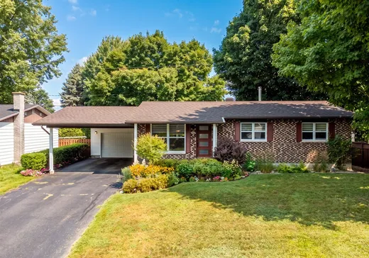 Bungalow à vendre - 62 Rue Brochu, Victoriaville, G6P7C3