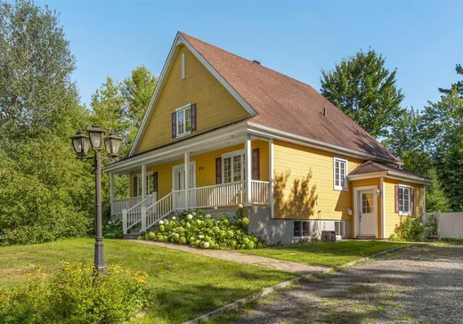 Un étage et demi à vendre - 275 Rue Kenna, Saint-Colomban, J5K2M8