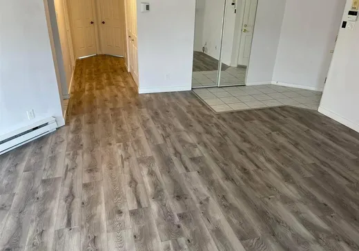 Condo à vendre - 3825 Boul. Le Carrefour, App. 103, Laval (Chomedey), H7T 2S1