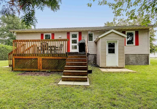 House for sale - 1439 1re Rue, Saint-Paul-de-L'Île-aux-Noix, J0J 1G0