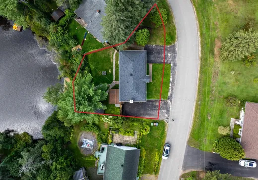 Maison à vendre - 14 Rue Laurentienne, Sainte-Catherine-de-la-Jacques-Cartier, G3N 1N9