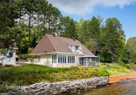 Two or more stories for sale - 3340 Ch. du Tour-du-Lac, Nominingue, J0W1R0