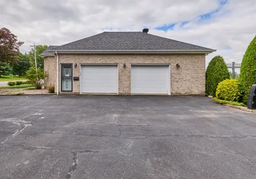 Maison à vendre - 5000 Ch. de Ste-Flore, Grand-Mere, G9T 1A8