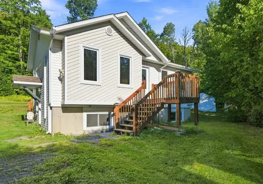 Bungalow à vendre - 5739 Route 220, Orford, J1X6L3