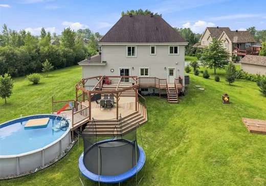 Maison à vendre - 647 Rue Jacques, St-Germain-De-Grantham, J0C 1J0
