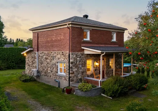 Two or more stories for sale - 3805 Rue Charles-Hamel, Sherbrooke, J1L1M7