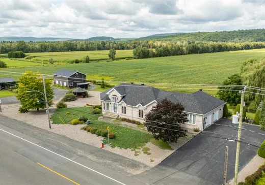 Bungalow à vendre - 5000 Ch. de Ste-Flore, Grand-Mere, G9T1A8