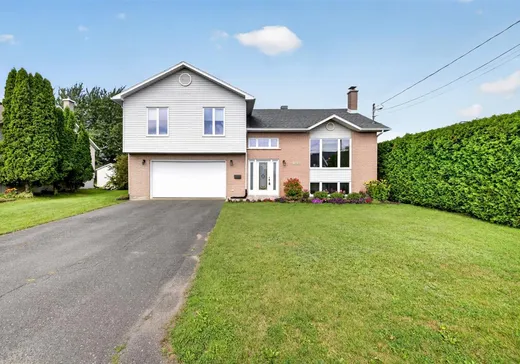 Split-level for sale - 3725 Rue St-Joseph, St-Cyrille-De-Wendover, J1Z1G8