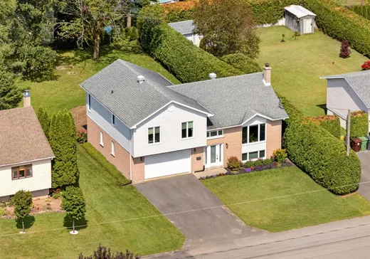 House for sale - 3725 Rue St-Joseph, St-Cyrille-De-Wendover, J1Z 1G8
