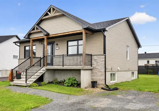 Maison à vendre - 1815 Rue Offenbach, Drummondville, J2B 0X2