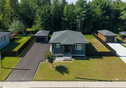 Maison à vendre - 3350 Boul. Thibeau, Trois-Rivières, G8W 2H5