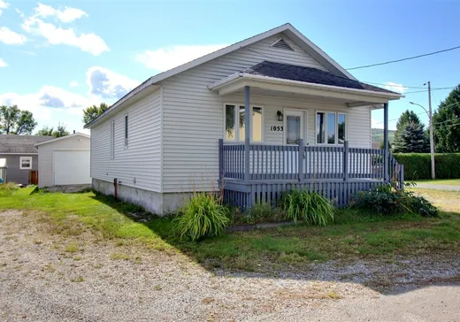 Maison à vendre - 1053 10e Rue O., Dégelis, G5T 2B5