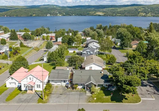Maison à vendre - 26 Ch. du Lac, Témiscouata-sur-le-Lac, G0L 1X0