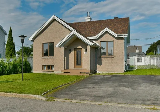 Bungalow à vendre - 228 Rue Villeneuve, Saint-Constant, J5A2L9