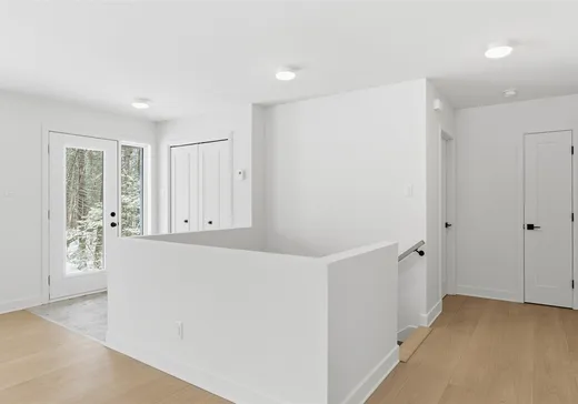 Maison à vendre - 86 Rue du Belvédère, St-Hippolyte, J8A 0N1