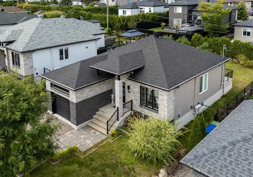 Maison à vendre - 15 Rue Delisle, Saint-Jérôme, J7Y 0L4