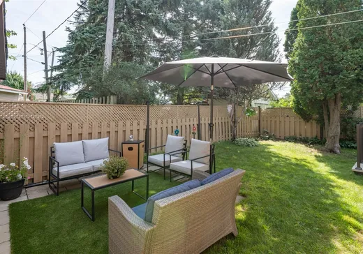 Maison à vendre - 404 Boul. Wilson, Longueuil, J4L 1W7