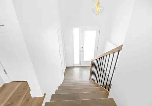 Maison à vendre - 693 Rue des Moissons, St-Lambert-De-Lauzon, G0S 2W0