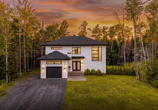 Two or more stories for sale - 385 Rue Caleb, Sherbrooke, J1R0A8