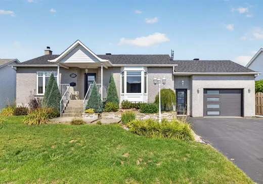 Bungalow à vendre - 1009 Rue Georges-1, Drummondville, J2A2G6