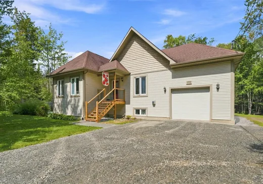 Maison à vendre - 475 Rue Karl, Orford, J1X 0C4