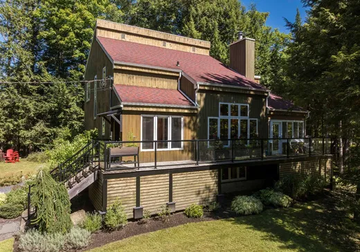 Two or more stories for sale - 291 Ch. du Nordet, Magog, J1X0M8