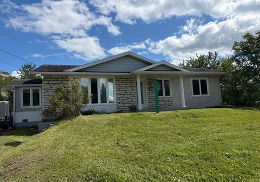 Bungalow à vendre - 1065 Route 195, Matane, G0J3J0