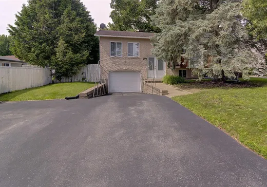 Bungalow à vendre - 835 Boul. de Châteauneuf, Boisbriand, J7G2G7