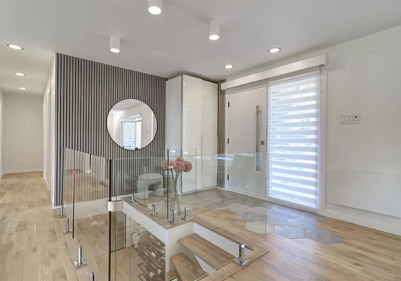 370 Rue De Jumonville — photo 3