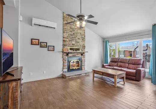 Maison à vendre - 44 Rue Mansart, Saint-Jean-sur-Richelieu, J2W 1L1