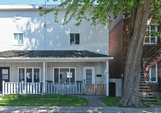 Maison à étages à vendre - 216 Rue Grande-Île, Salaberry-de-Valleyfield, J6S3N2