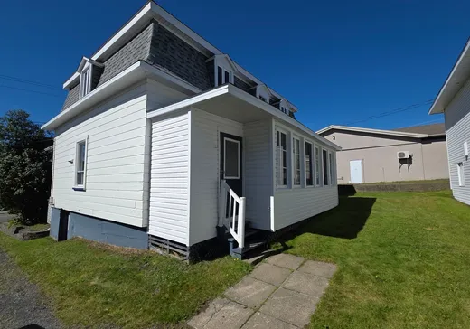 House for sale - 270 2e Avenue, Lac-Etchemin, G0R 1S0
