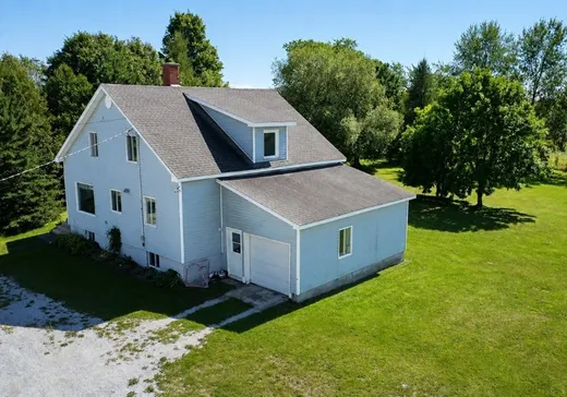 Un étage et demi à vendre - 2 Rue Miquelon, Sainte-camille, J0A1G0
