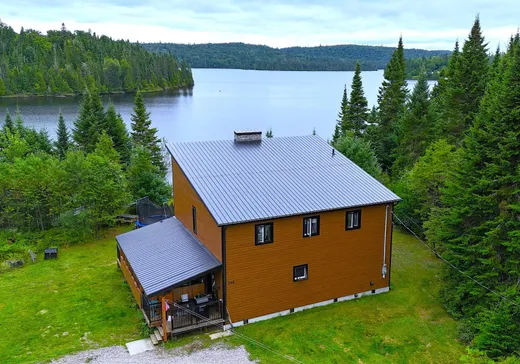 Maison à vendre - 246 Ch. Baie-Power, Lac-Edouard, G0X 3N0