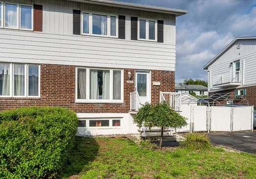 Maison à étages à vendre - 2435 Rue Bonaventure, Longueuil, J4M1Y5