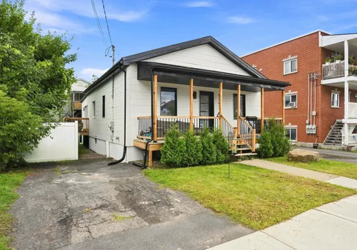 Maison à vendre - 114 Rue des Pins, Saint-Jérôme, J7Z 1C7