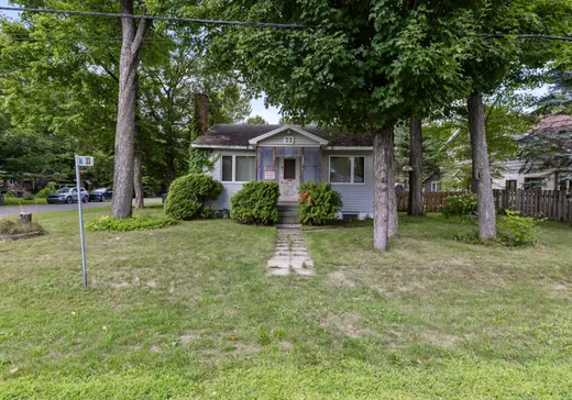House for sale - 33 Rue des Lilas, St-Lambert-De-Lauzon, G0S 2W0