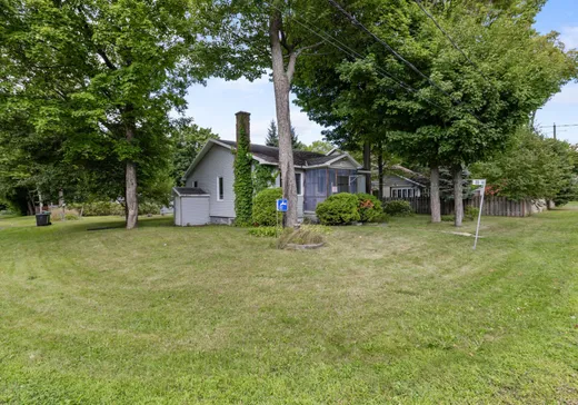 House for sale - 33 Rue des Lilas, St-Lambert-De-Lauzon, G0S 2W0