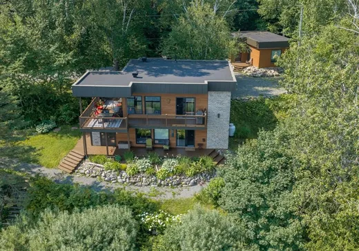 Maison à vendre - 17 Ch. des Faucons, Témiscouata-sur-le-Lac, G0L 1E0