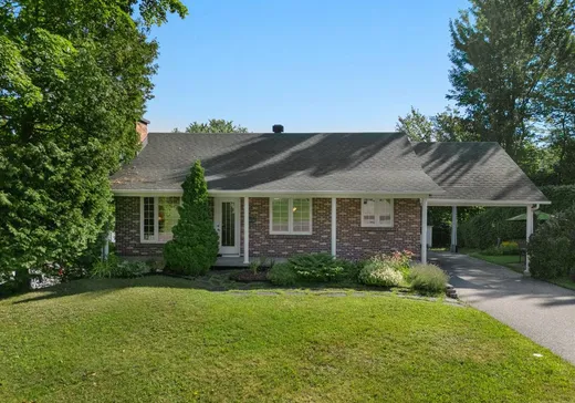 Bungalow à vendre - 162 Rue Fauteux, Les Nations, J1L1S1