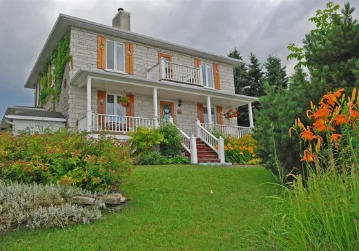 Maison à vendre - 3489 Av. Royale, St-Ferreol-les-Neiges, G0A 3R0