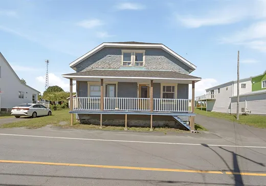 Maison à vendre - 647 Rue Principale, Sainte-Rose-de-Watford, G0R 4G0