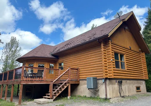 Maison à étages à vendre - 16 Ch. du Grand-Pic, Saint-Sauveur, J0R1A0